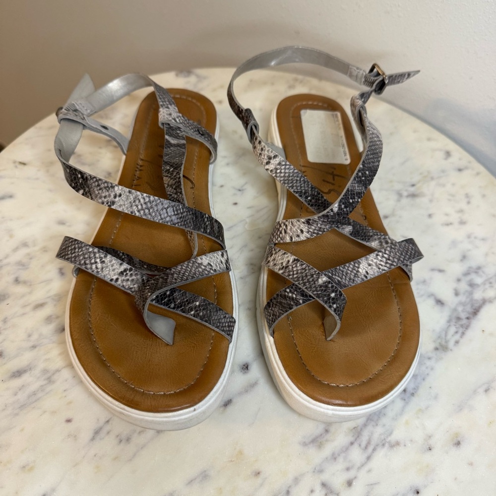 Blowfish Sandals Size 8.5 snakeskin Vegan Leather shoes strappy